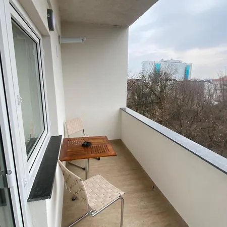 Cosmo アパート エフォリエ・ノルド